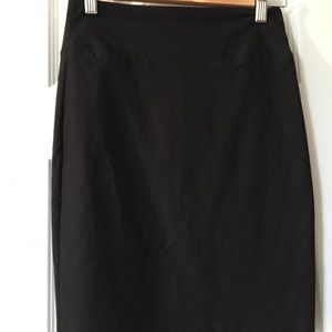 Black Pull-On Pencil Skirt